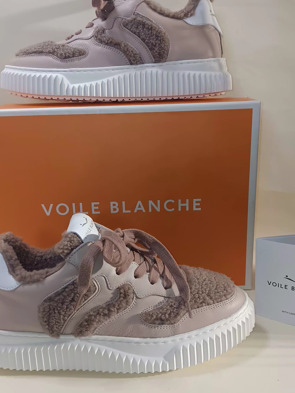 Voile Blanche Women's Pink Shearling-Trim Low Top Sneakers